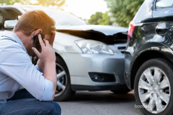 quanto custa acionar airbags após uma batida em 2026 com motorista preocupado após pequena colisão